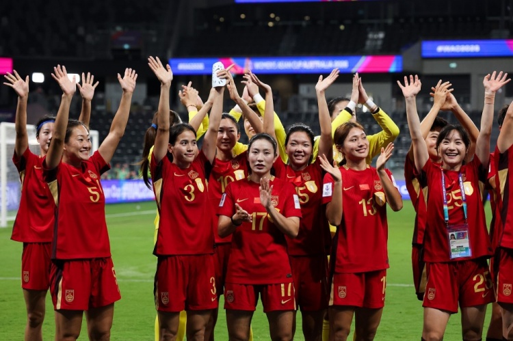世界杯数据分析-VAR的划线为啥这么歪,中国女足的进球真的不越位?
